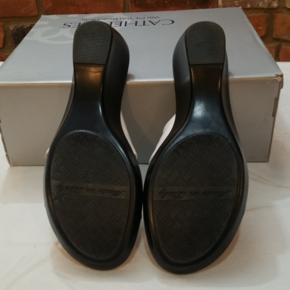 Italian Shoemakers White Wedge Sandals Shoes w/ Embellishment Size 9 - Picture 5 of 6